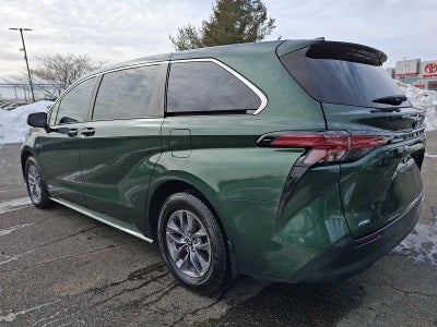 2021 Toyota Sienna LE