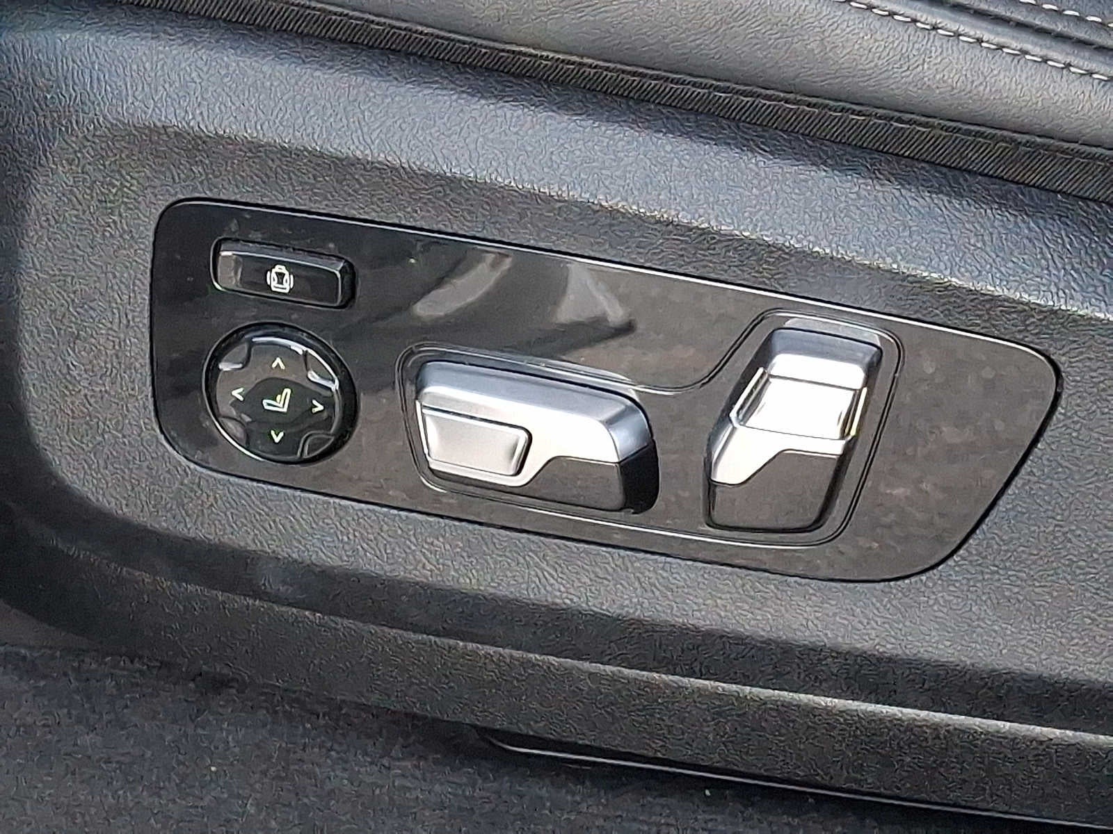 2025 BMW X5 xDrive40i xDrive40i