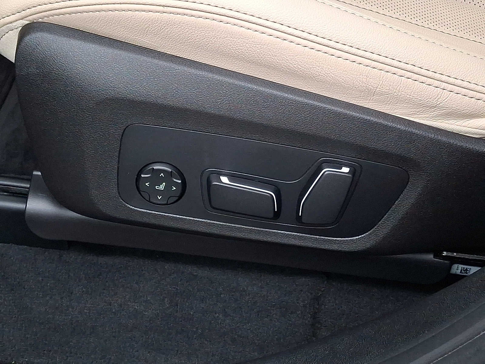 2025 BMW X4 xDrive30i Sports Activity Coupe