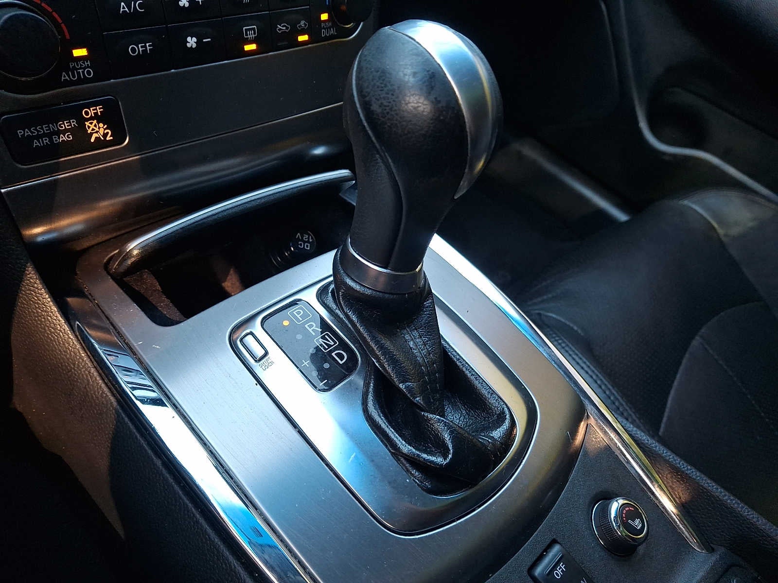 2015 INFINITI Q40 4dr Sdn AWD