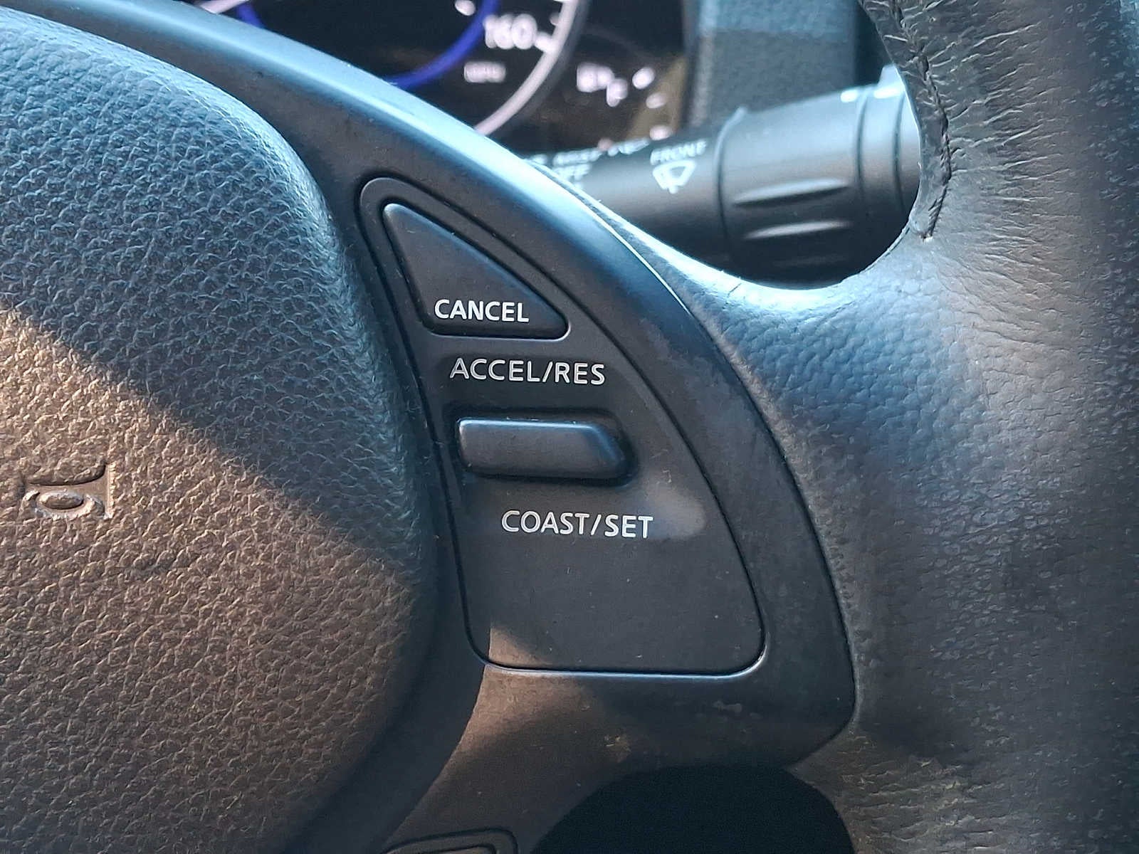 2015 INFINITI Q40 4dr Sdn AWD