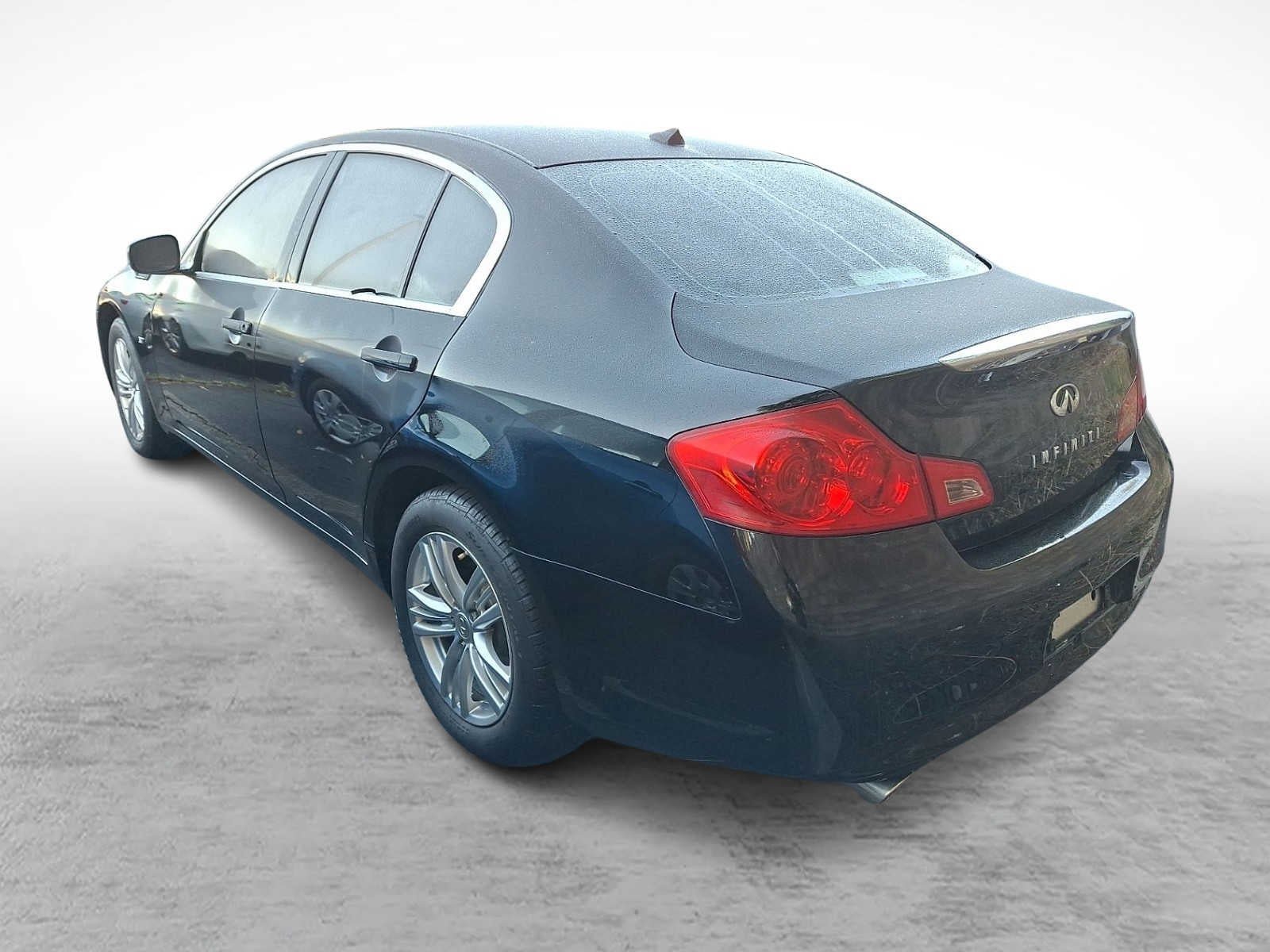 2015 INFINITI Q40 4dr Sdn AWD