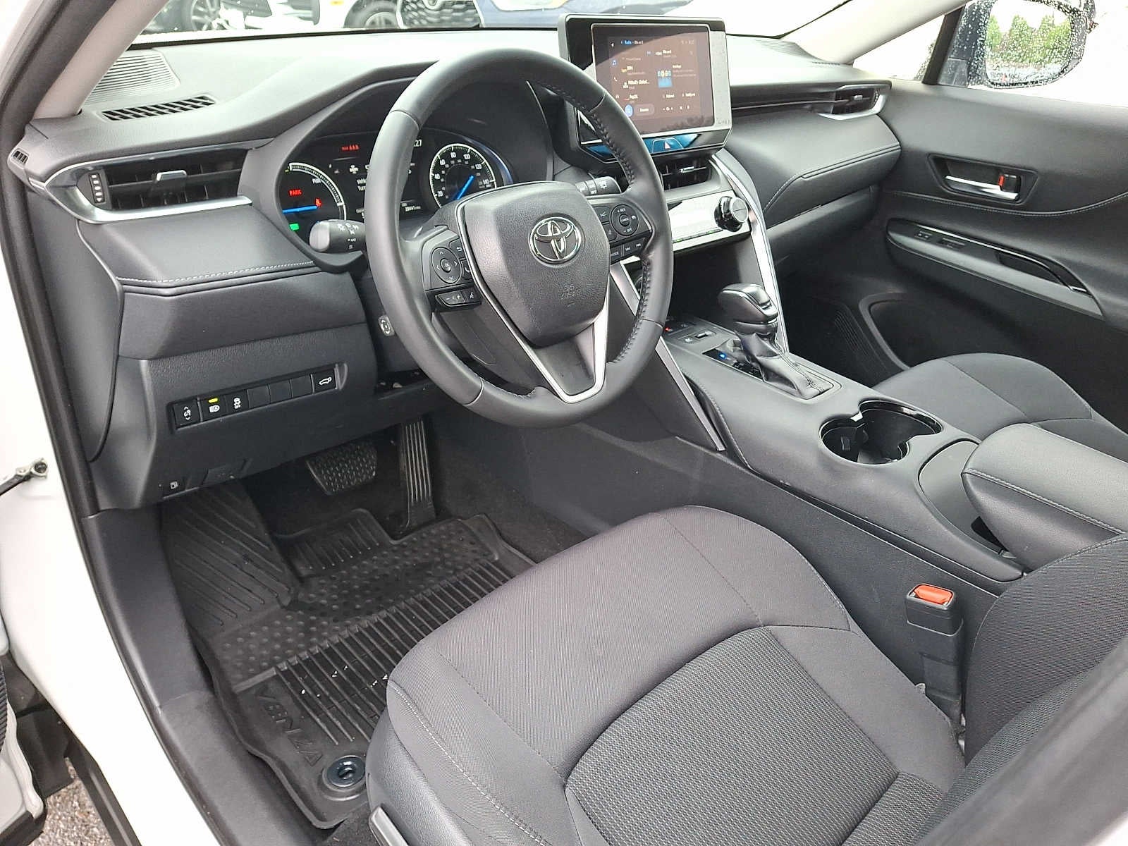 2024 Toyota Venza LE
