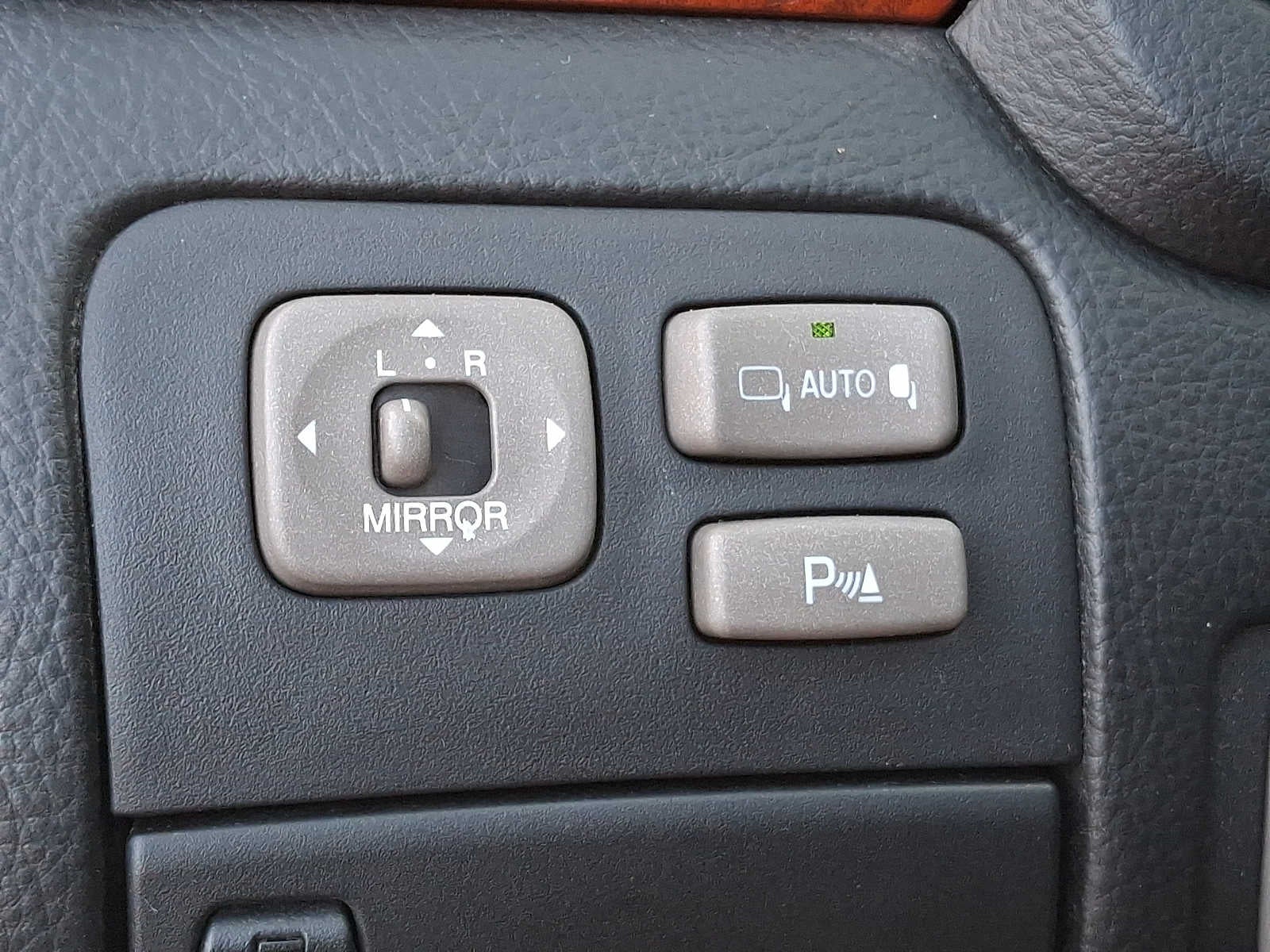 2005 Lexus LS 430 4dr Sdn