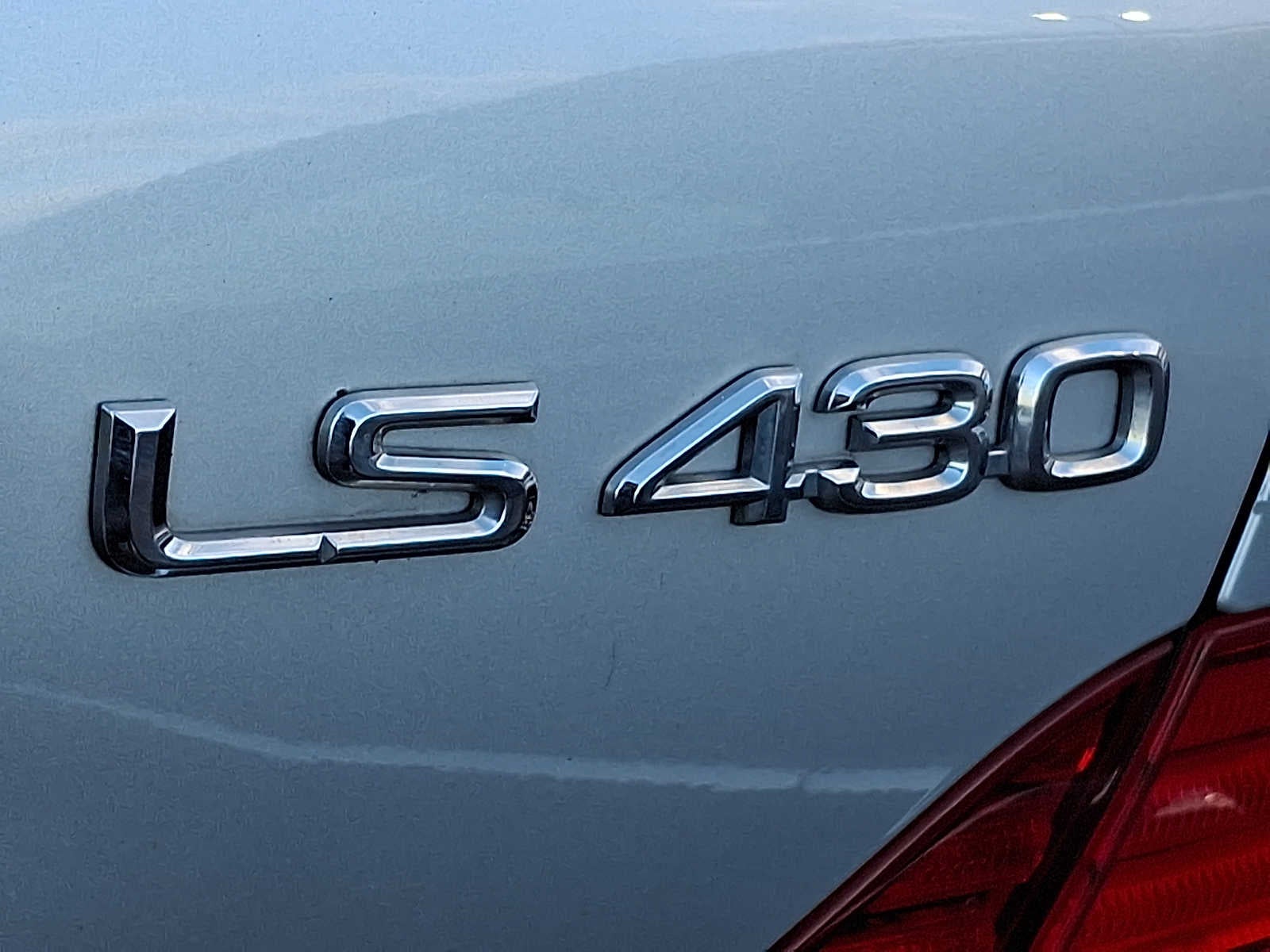 2005 Lexus LS 430 4dr Sdn
