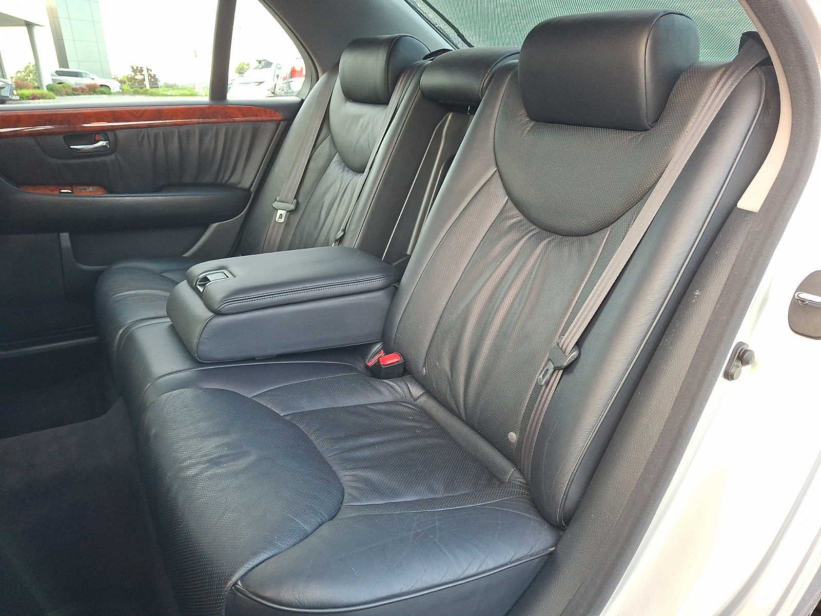 2005 Lexus LS 430 4dr Sdn
