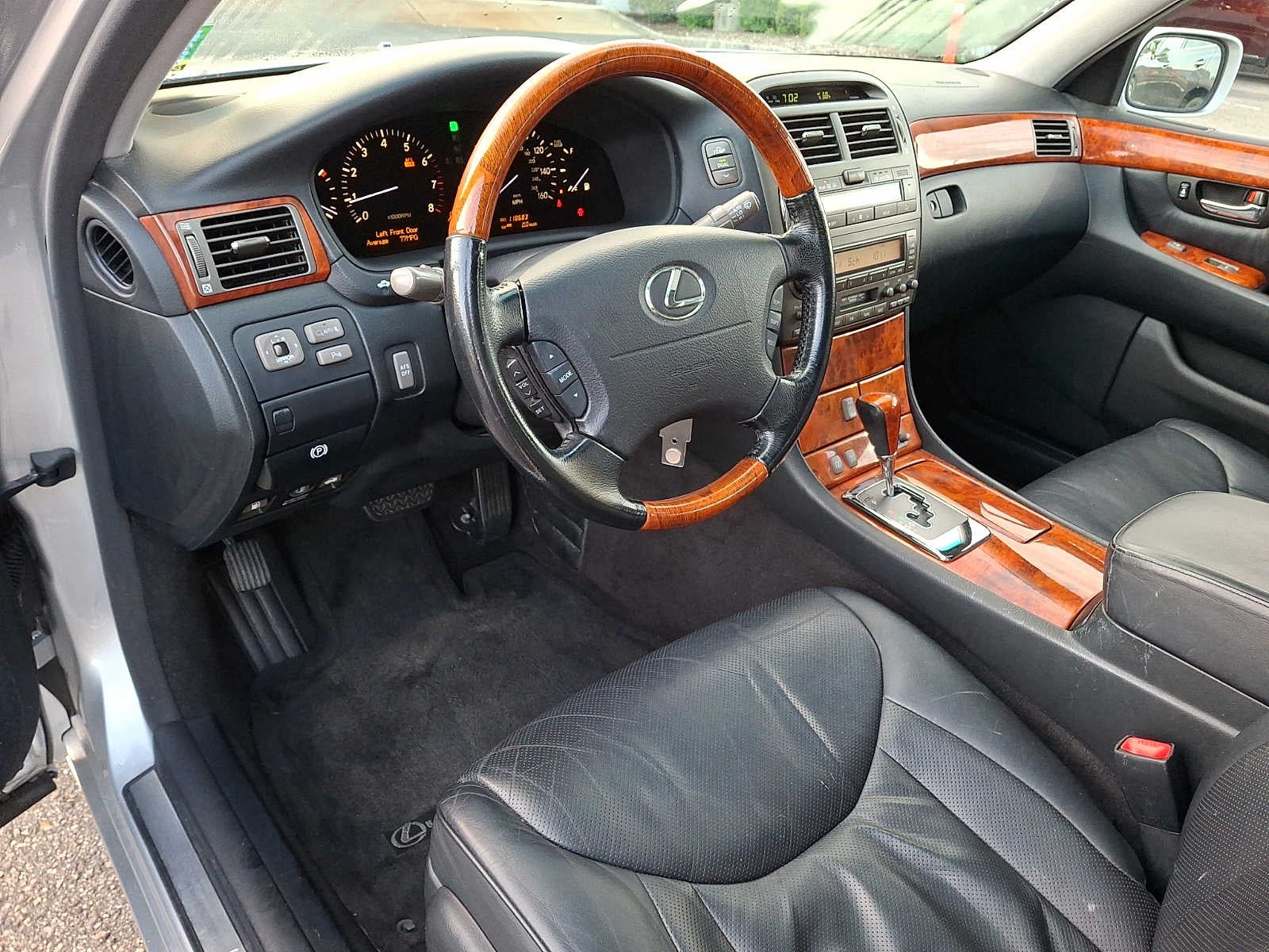 2005 Lexus LS 430 4dr Sdn