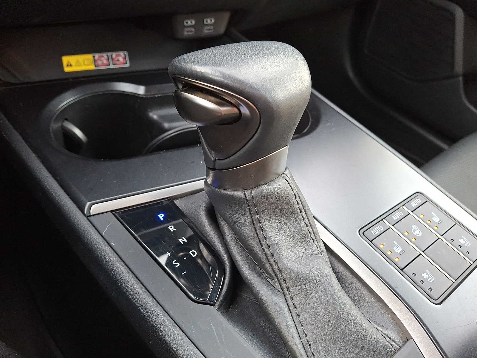 2023 Lexus UX Premium