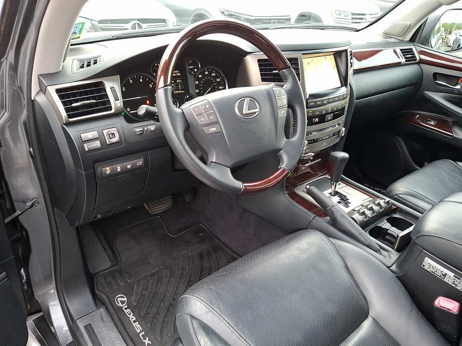 2014 Lexus LX 570 4WD 4dr