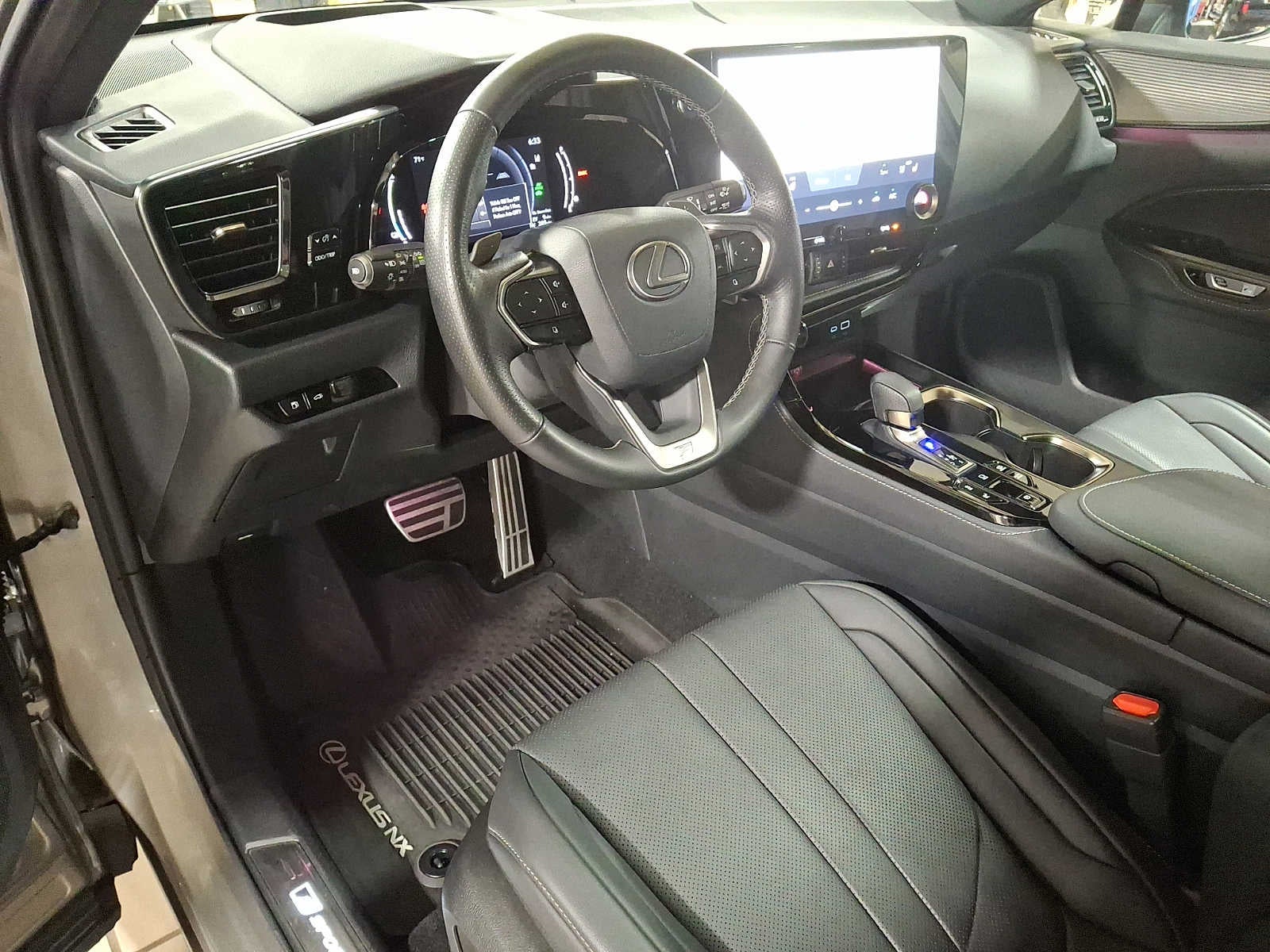 2024 Lexus NX 450h+ F SPORT Handling