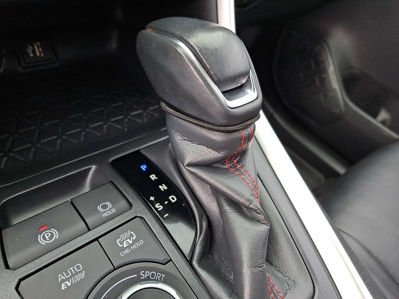 2023 Toyota RAV4 Prime SE
