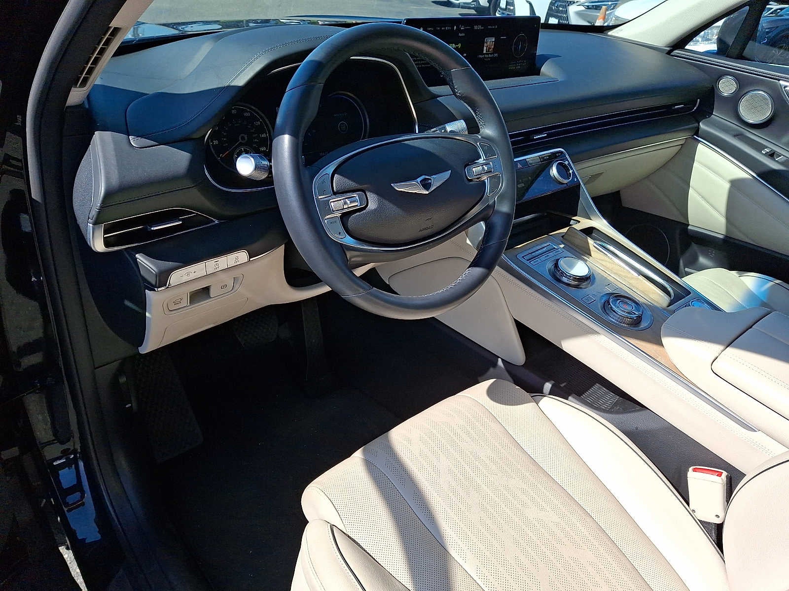 2023 Genesis GV80 Advanced +