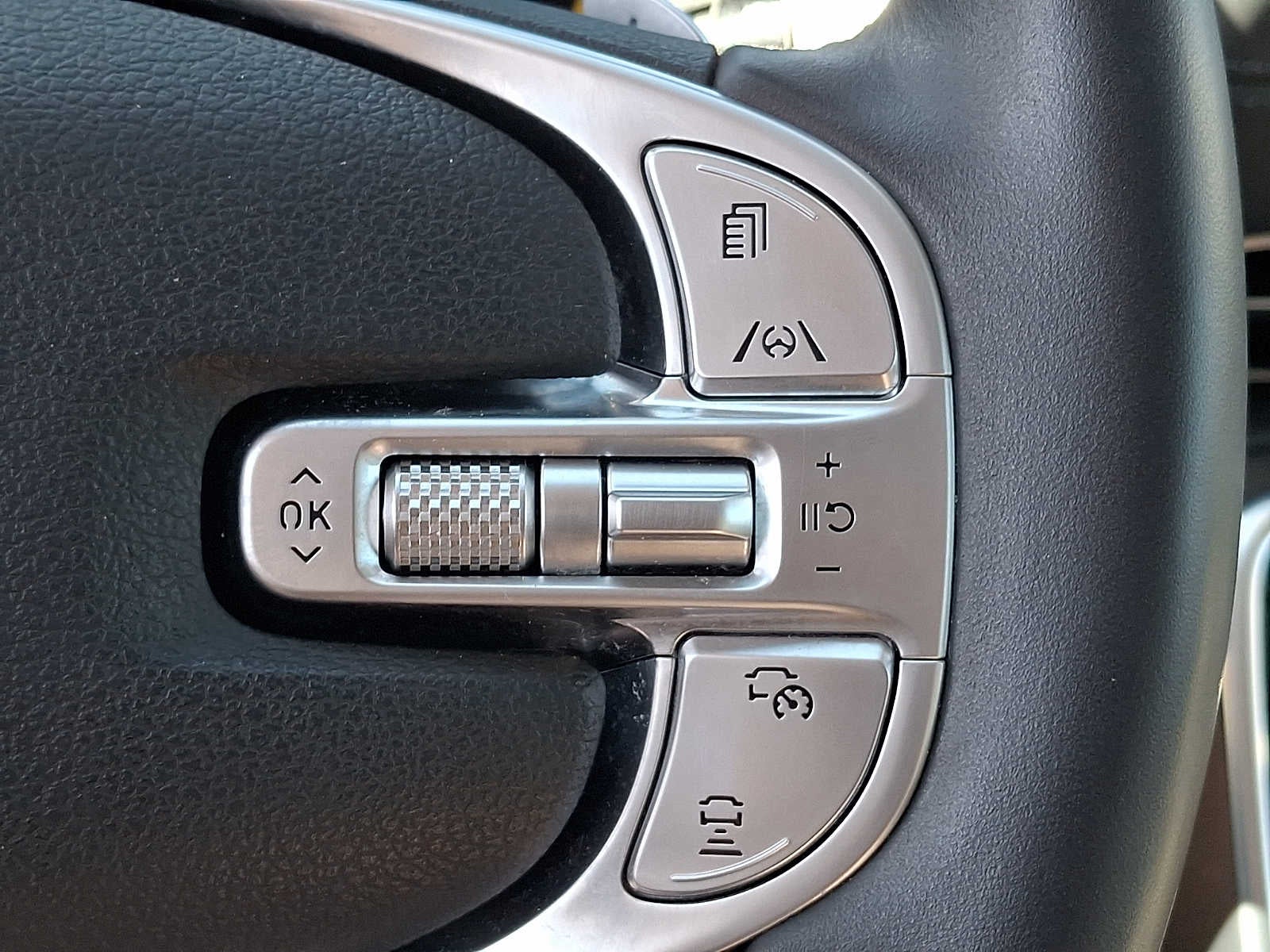 2023 Genesis GV80 Advanced +