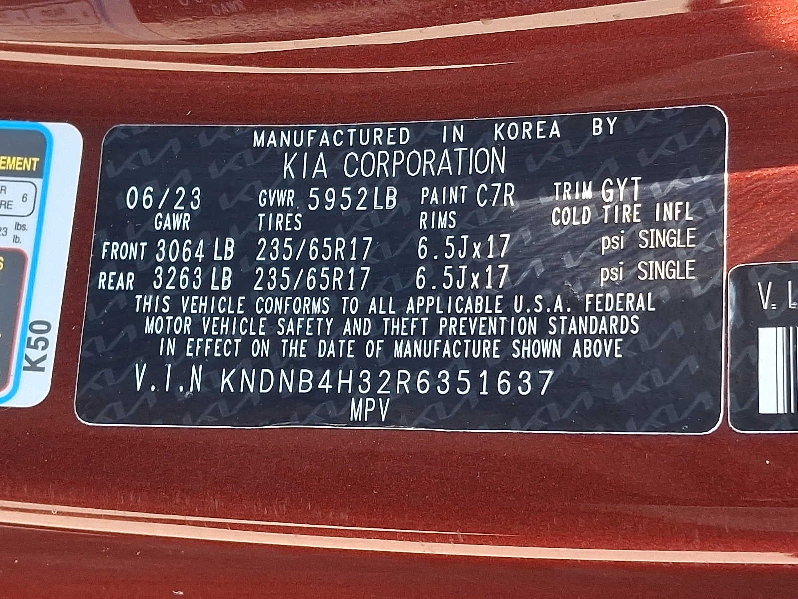 2024 Kia Carnival LX