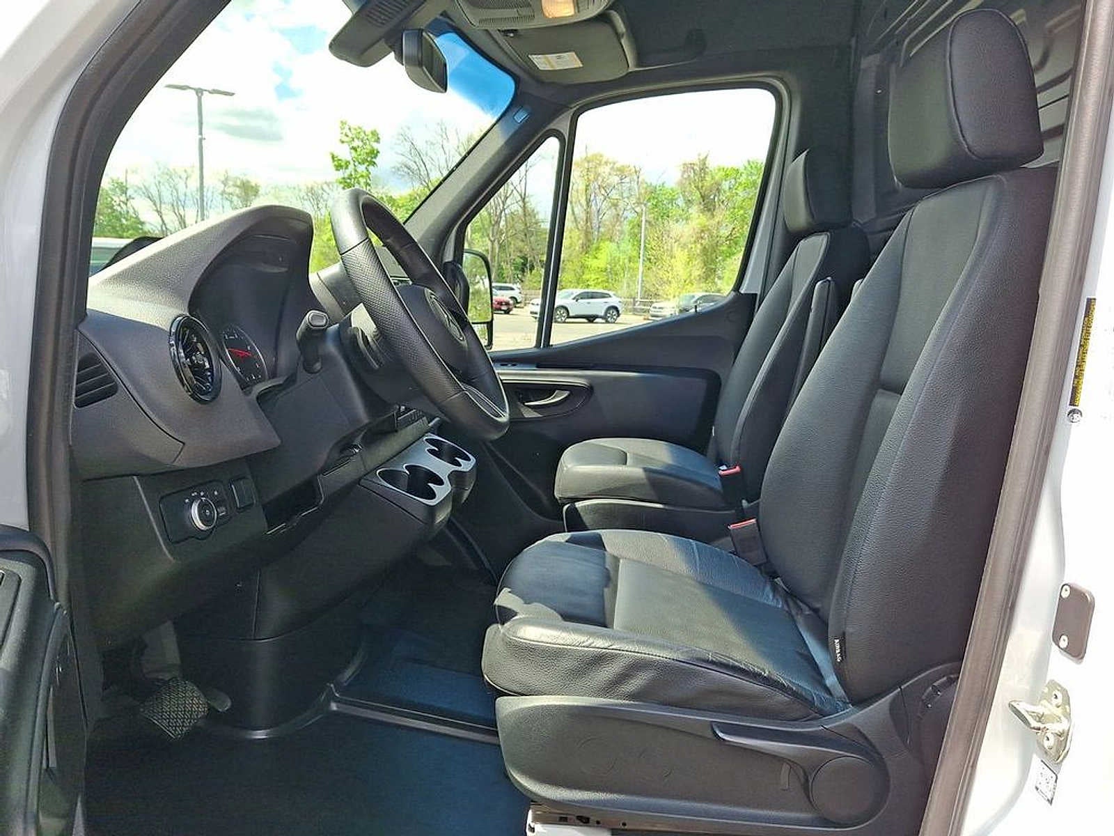 2025 Mercedes-Benz Sprinter 2500 Standard Roof I4 Diesel 144 RWD