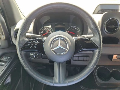 2025 Mercedes-Benz Sprinter 2500 Standard Roof I4 Diesel 144 RWD