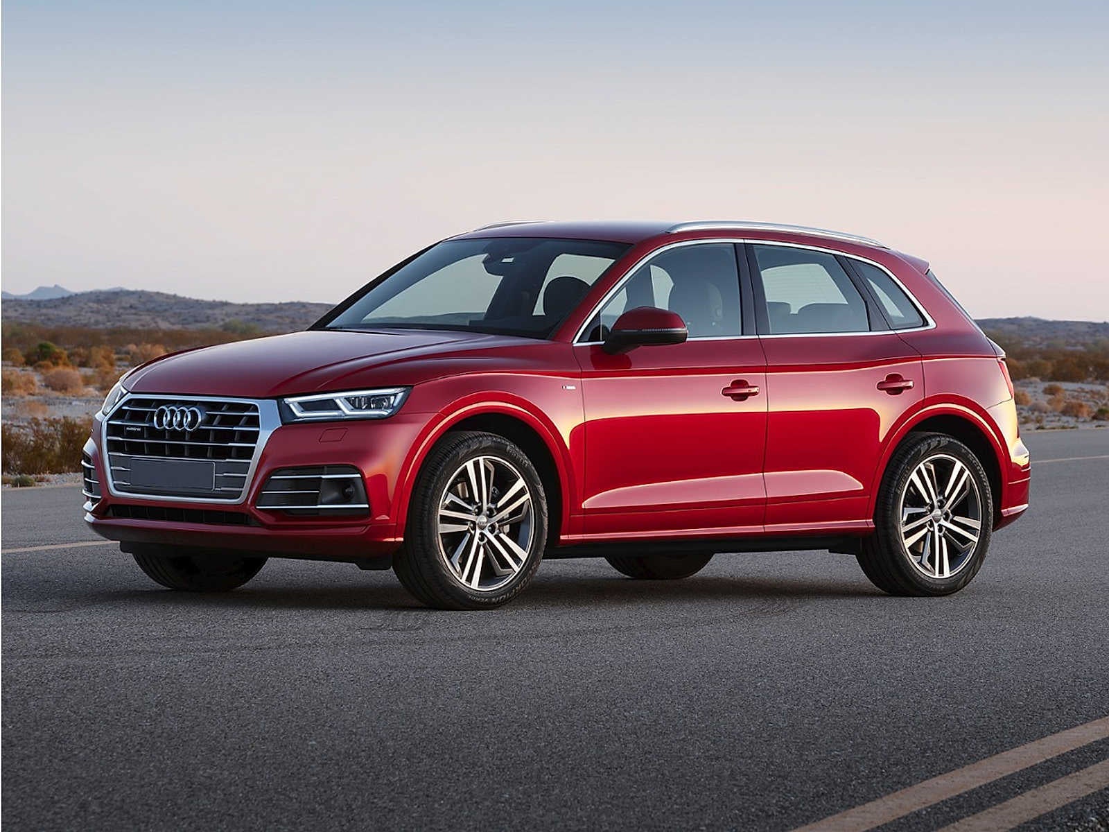 2019 Audi Q5 2.0T quattro S tronic Premium Plus's photo
