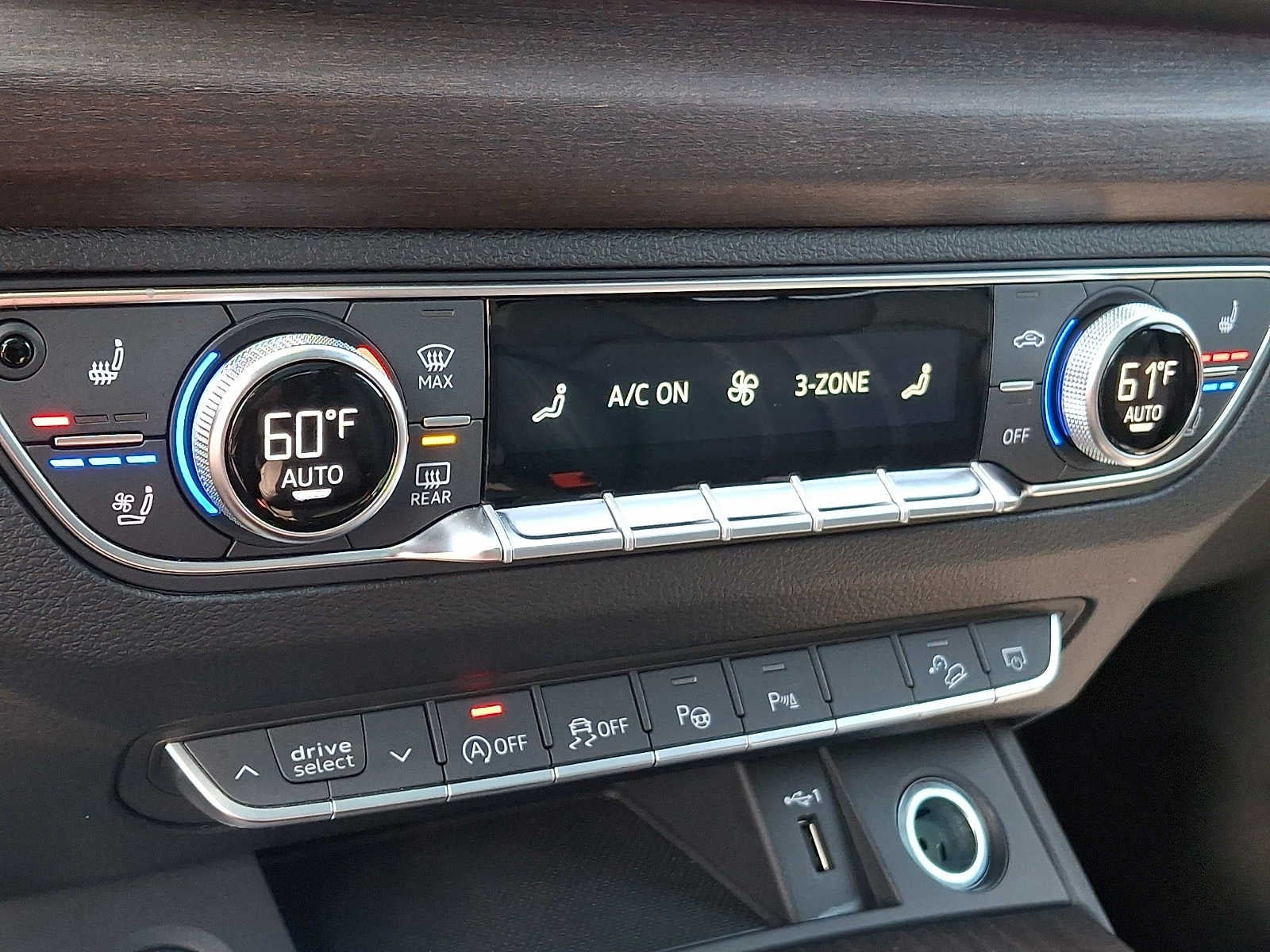 2023 Audi Q5 S line Prestige