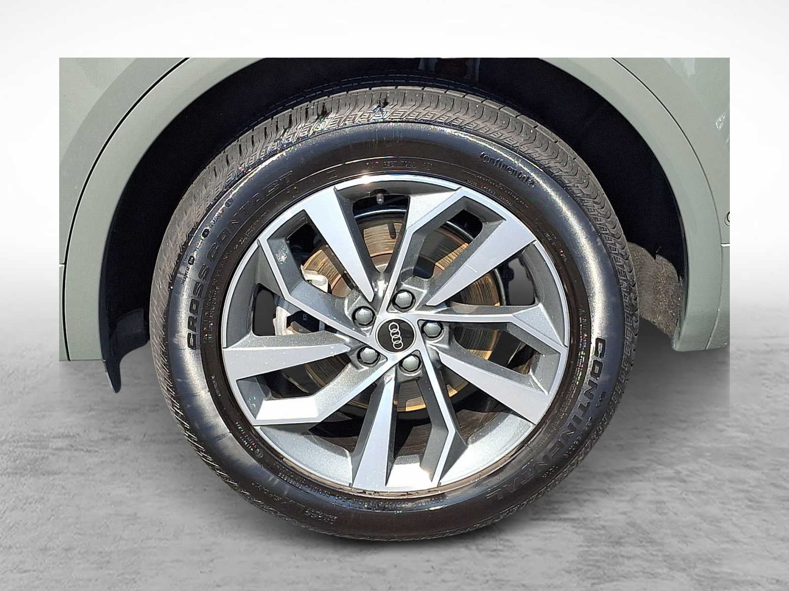 2023 Audi Q5 S line Prestige