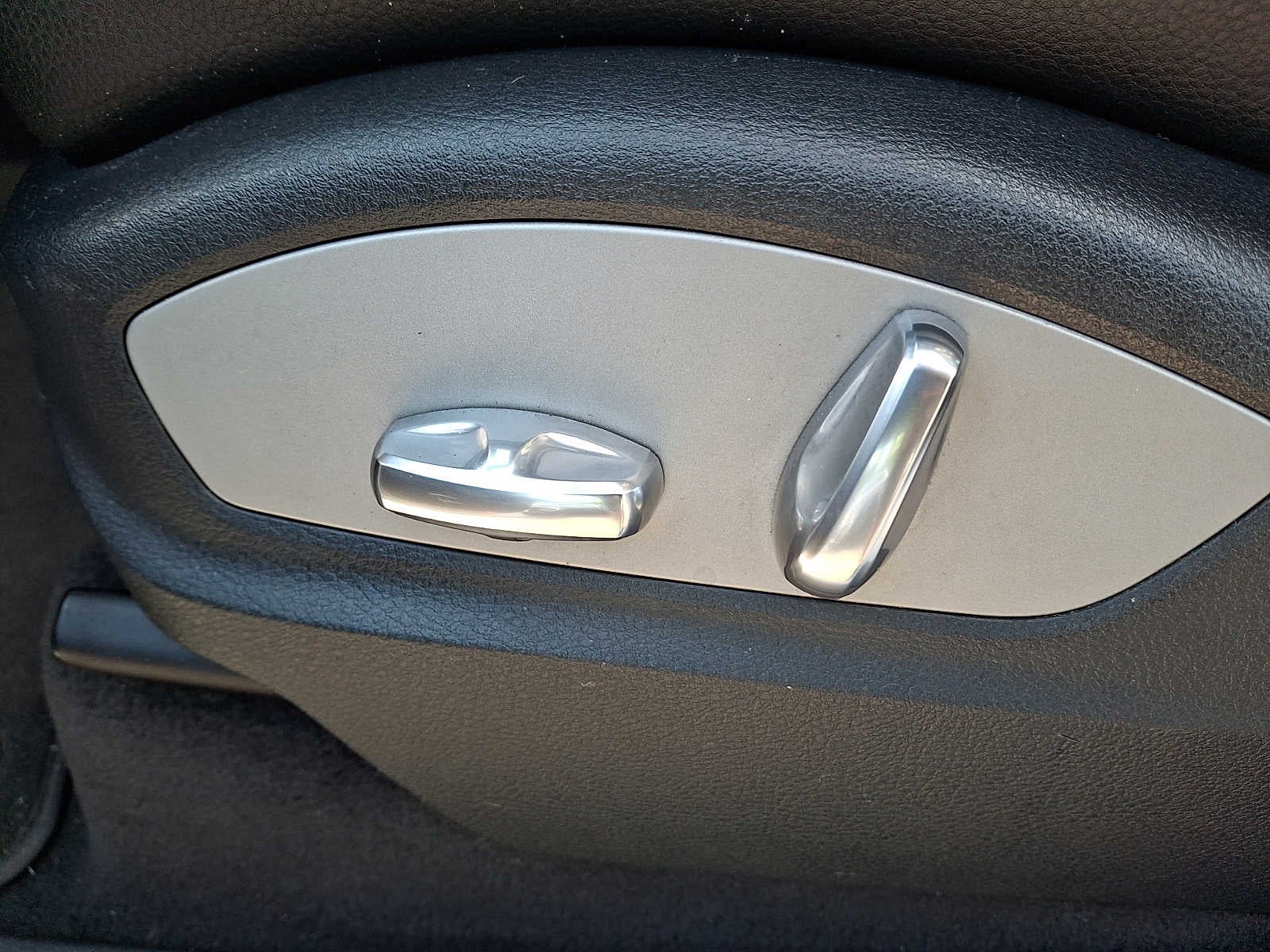 2012 Porsche Cayenne AWD 4dr Tiptronic