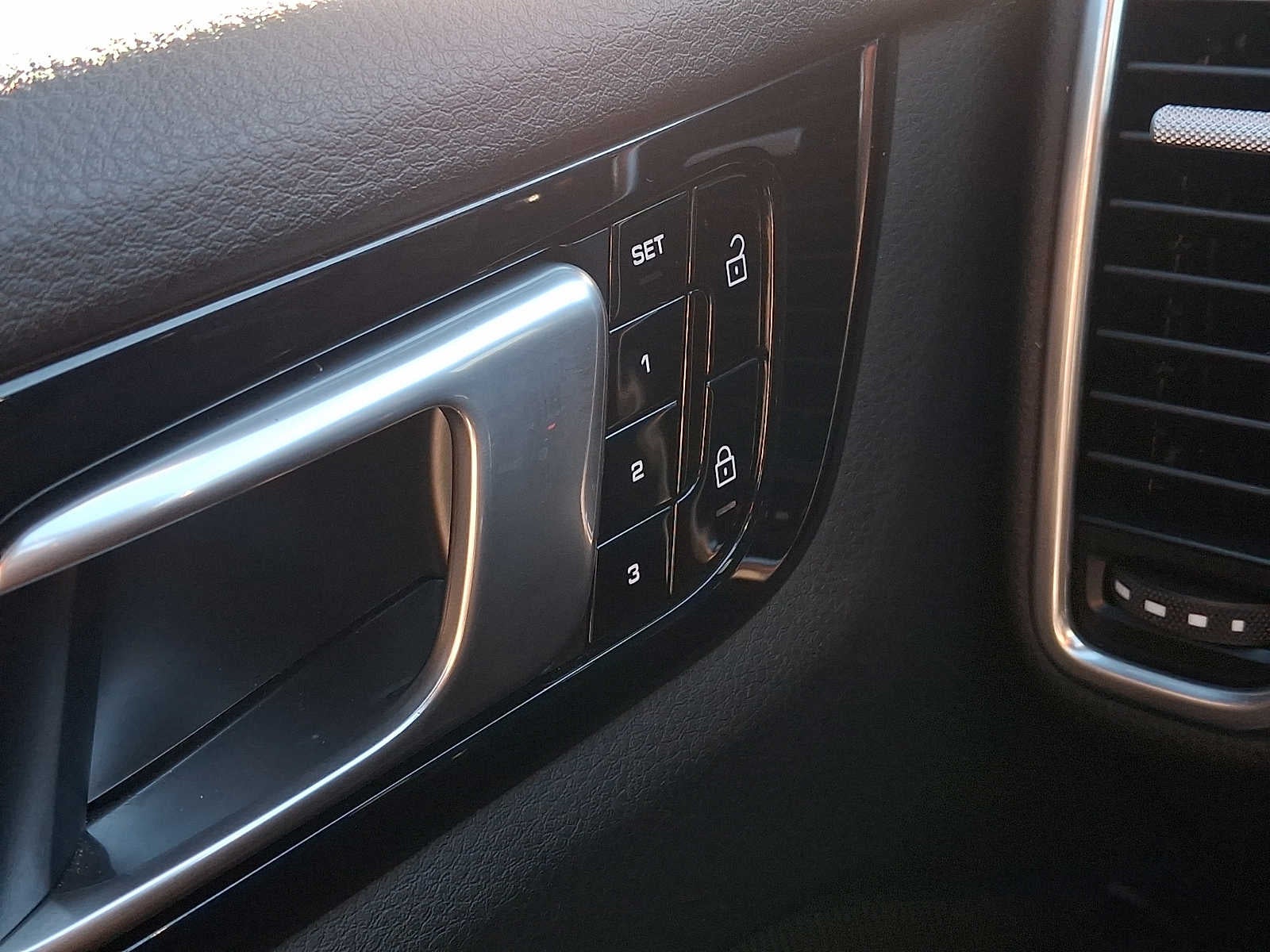 2019 Porsche Cayenne E-Hybrid