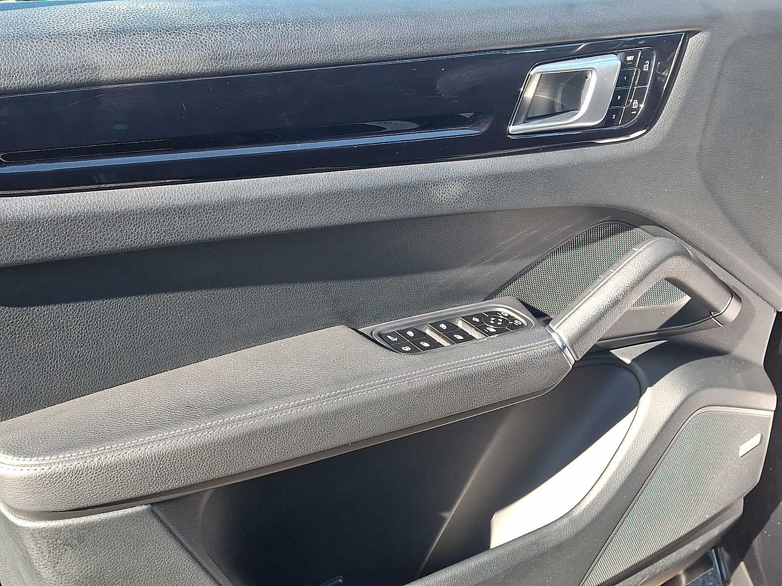 2019 Porsche Cayenne E-Hybrid