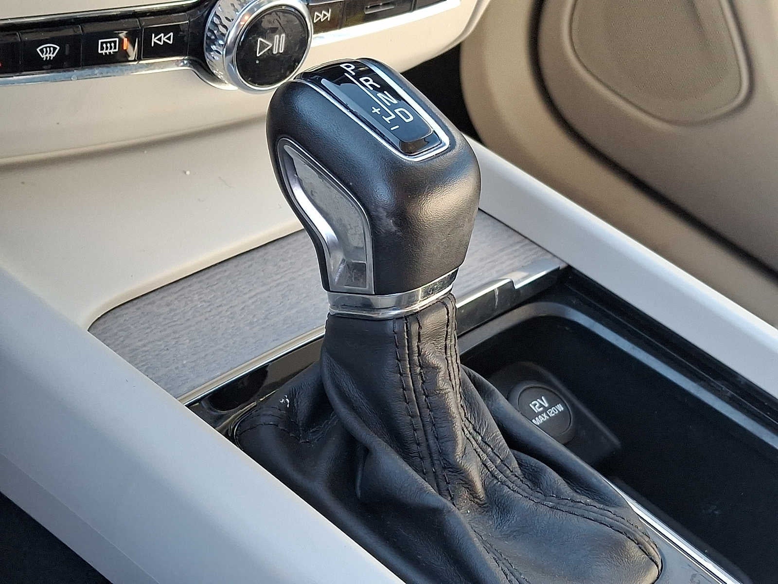 2020 Volvo XC60 Inscription