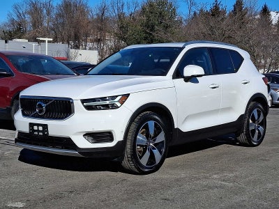 2019 Volvo XC40 Momentum