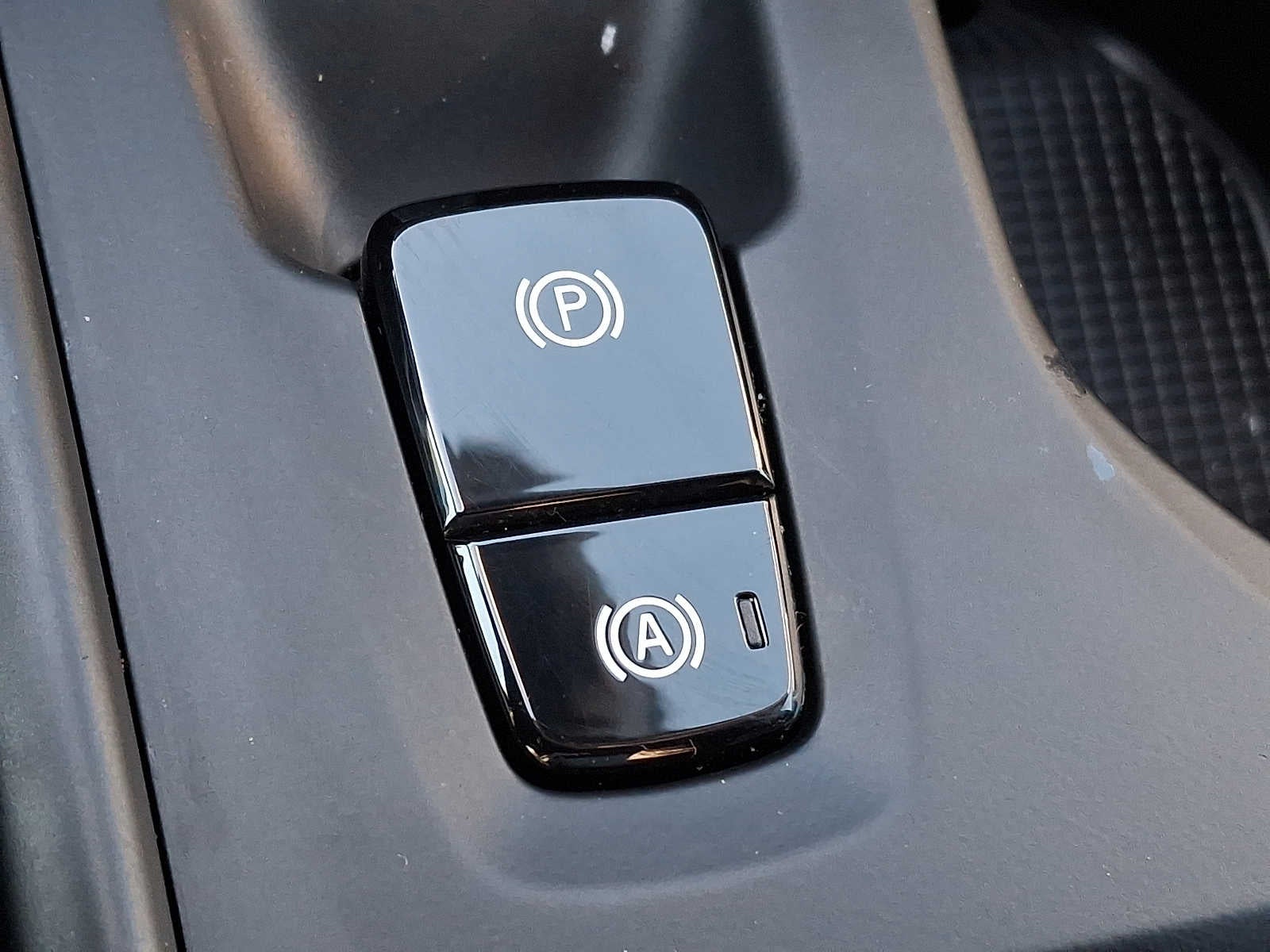 2019 Volvo XC40 Momentum