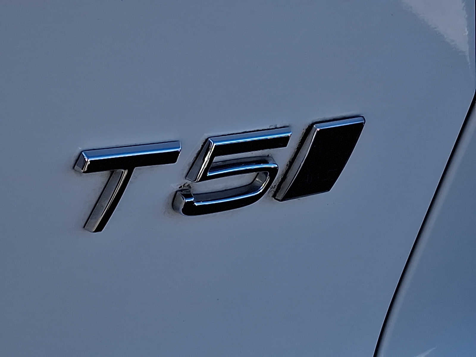 2019 Volvo XC40 Momentum