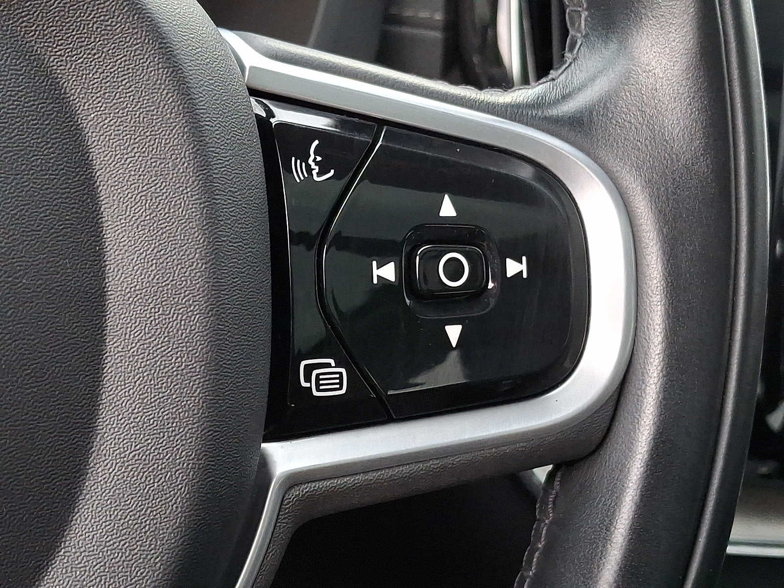 2022 Volvo XC60 Inscription