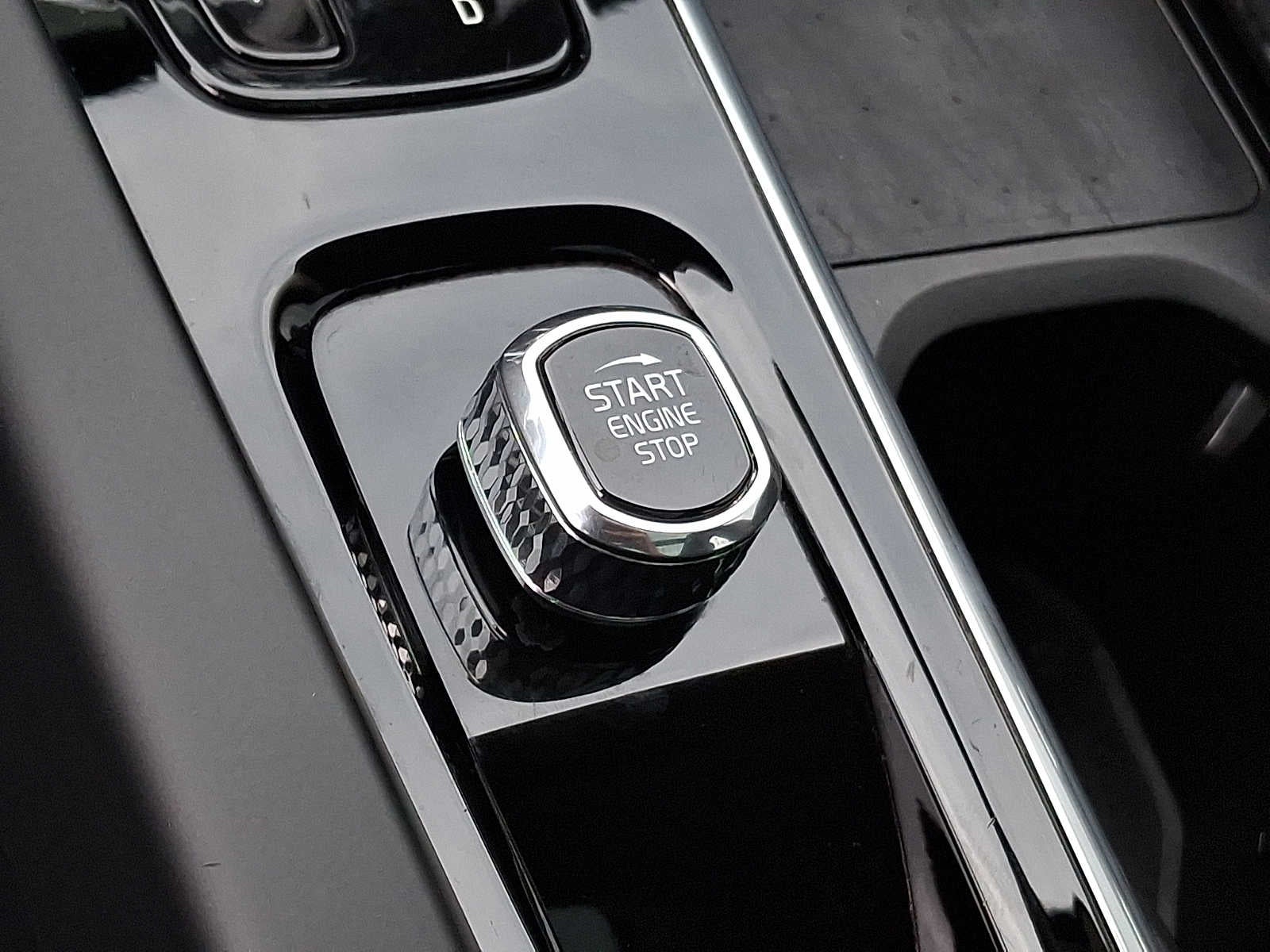2022 Volvo XC60 Inscription