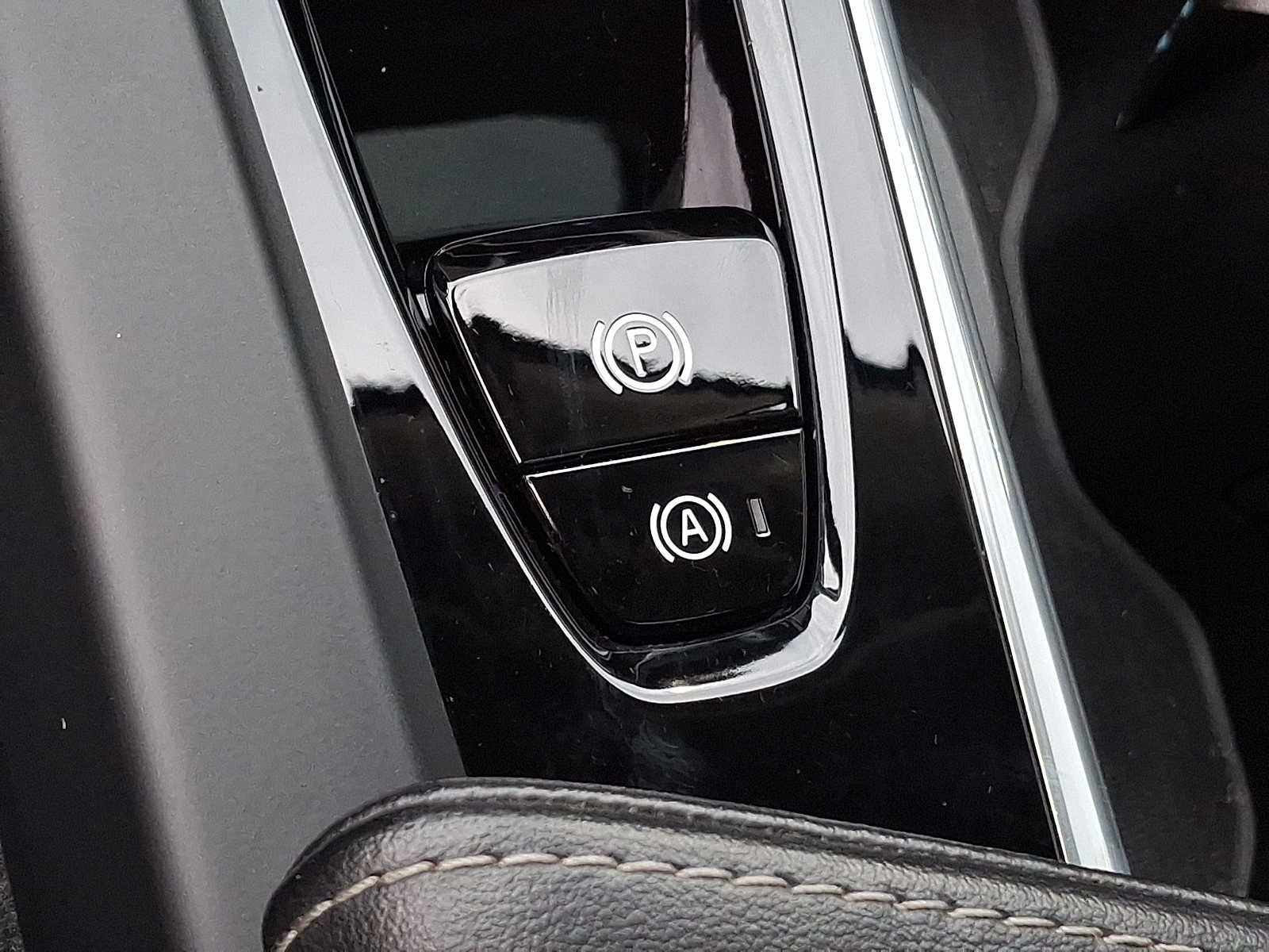 2022 Volvo XC60 Inscription