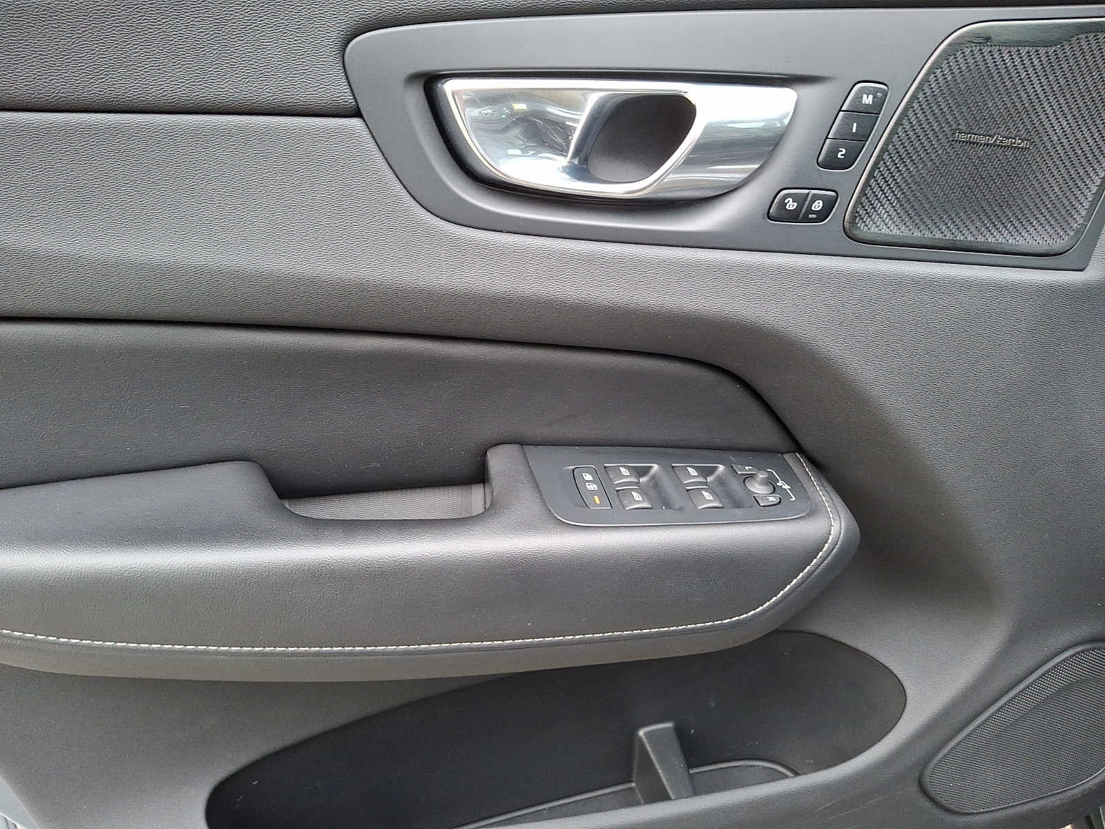 2022 Volvo XC60 Inscription