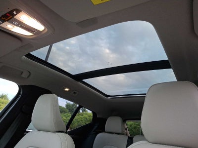 2024 Volvo XC40 Plus Dark Theme