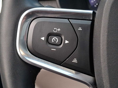 2024 Volvo XC40 Plus Dark Theme