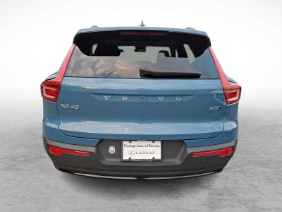 2024 Volvo XC40 Plus Dark Theme
