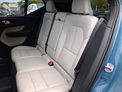 2024 Volvo XC40 Plus Dark Theme